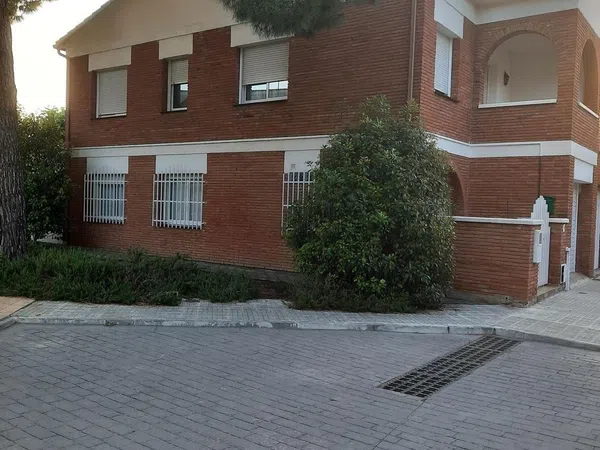 Chalet pareado en Calle Mogent, 1 - Foto 1