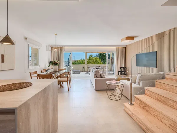 Dúplex en Urbanización Los Pinos de Aloha, 20, Aloha - Foto 2