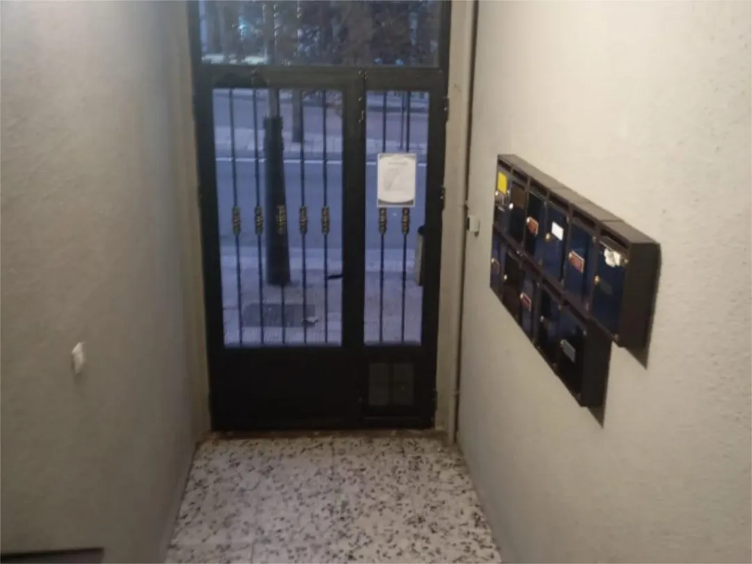 Planta baja en  Avenida de América 9 - Foto 2