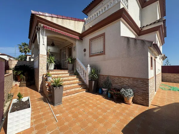 Chalet adosado en Calle Olof Palme, 38 - Foto 2