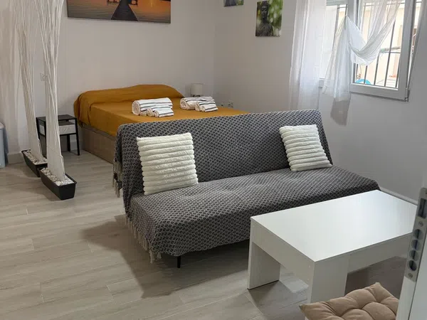 Estudio en calle Teresa Blasco, 3 - Foto 1