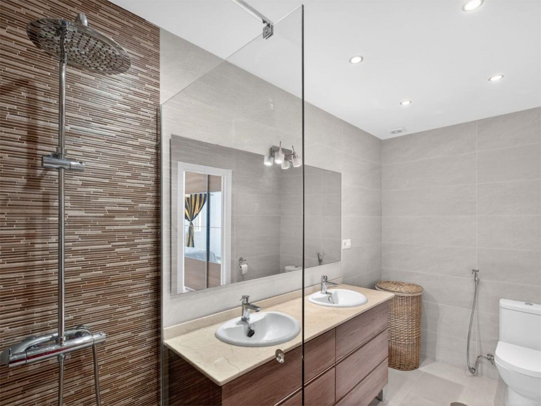 Casa adosada en  Calle Almería 64 - Foto 14