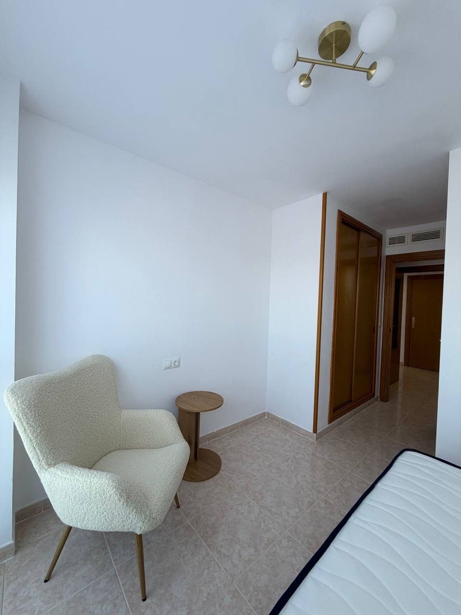 Piso en Calle de Santa Genoveva Torres, 26, Sant Llorenç, València - Foto 3