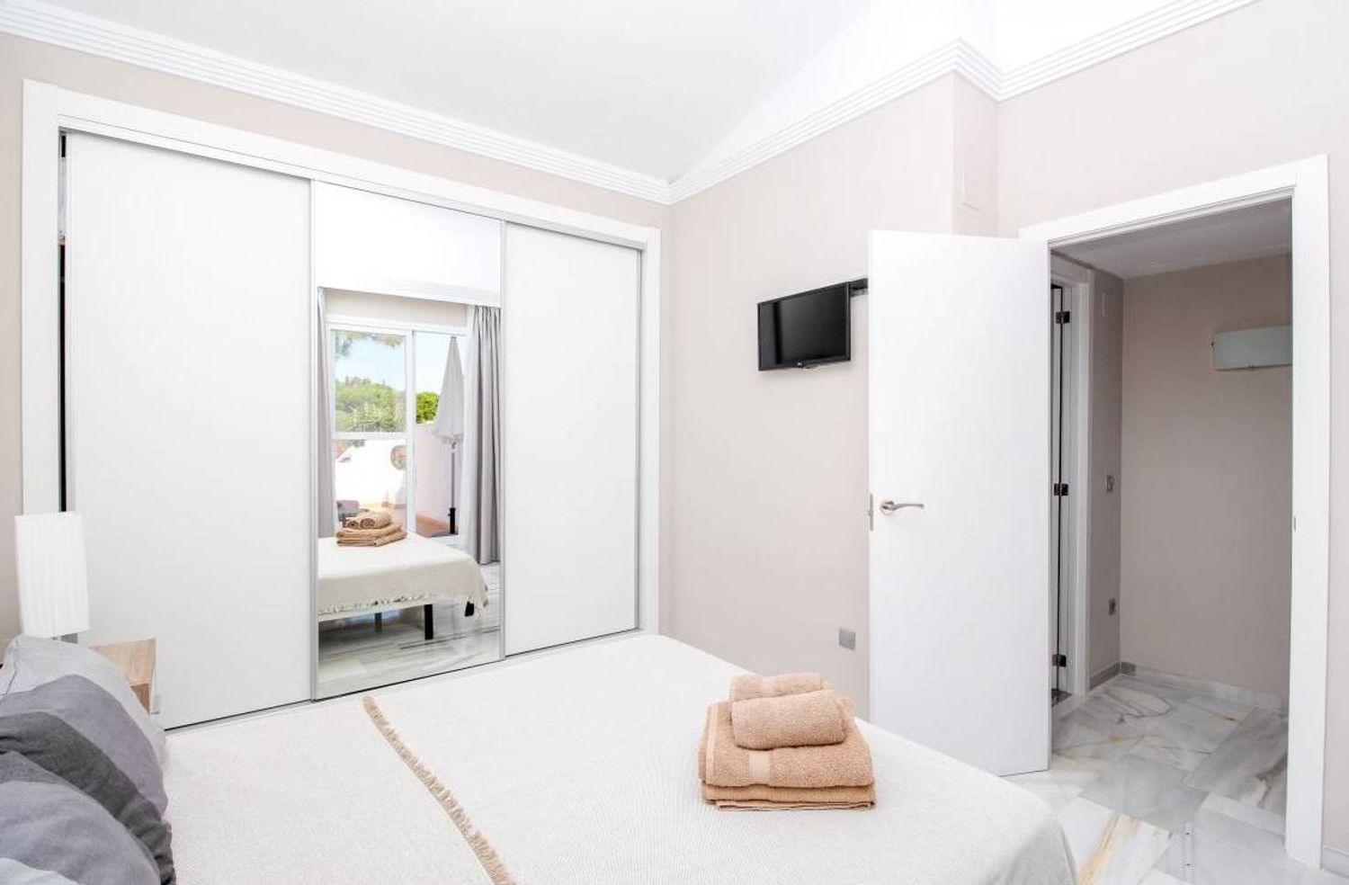 Casa de pueblo en Avenida Alpandeire, 6162, Reserva de Marbella - Foto 11