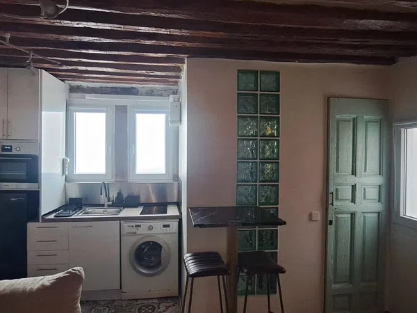 Estudio en calle de Moratín, 23