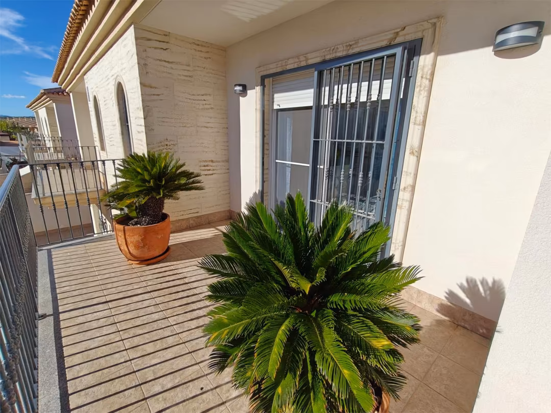 Casa adosada en  Calle Sierra de los Álamos 7