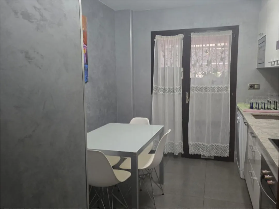 Piso en  Carrer Joan Miró 1 - Foto 2