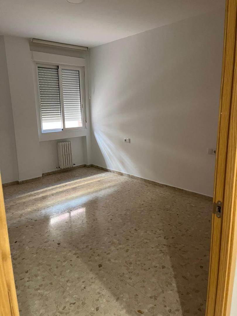 Piso en  Calle del Doce de Octubre 14 - Foto 7