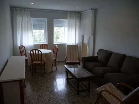 Piso en calle Pintor Espinosa, 14