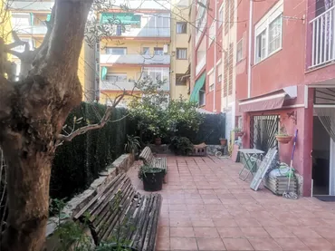 Planta baja en  Avinguda de l'Onze de Setembre 36 - Foto 4