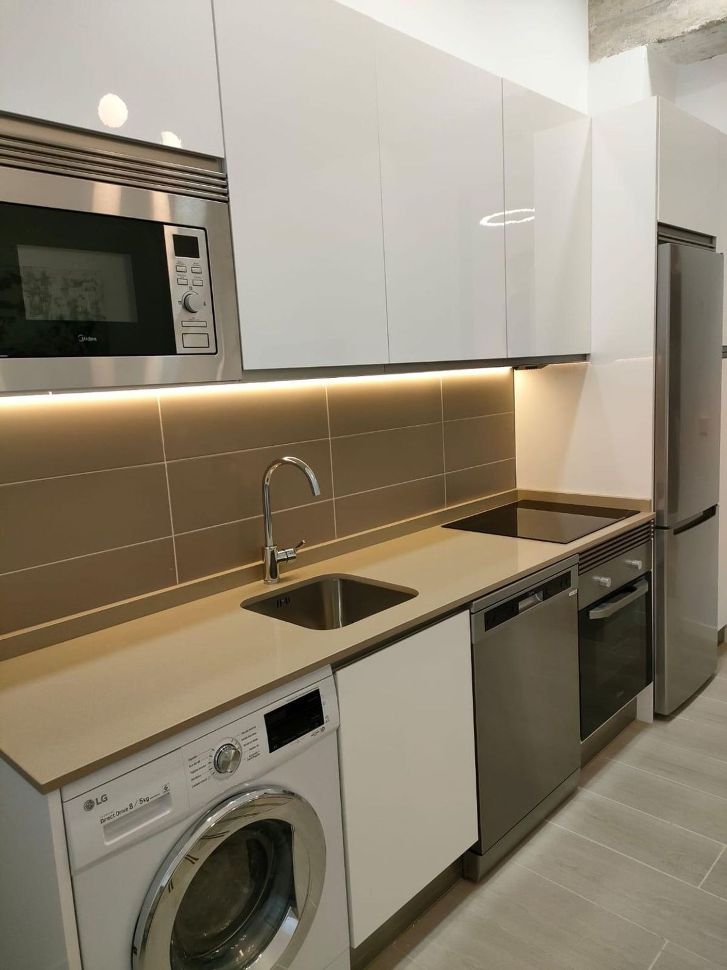 Estudio en Barrio Valdezarza - Foto 3