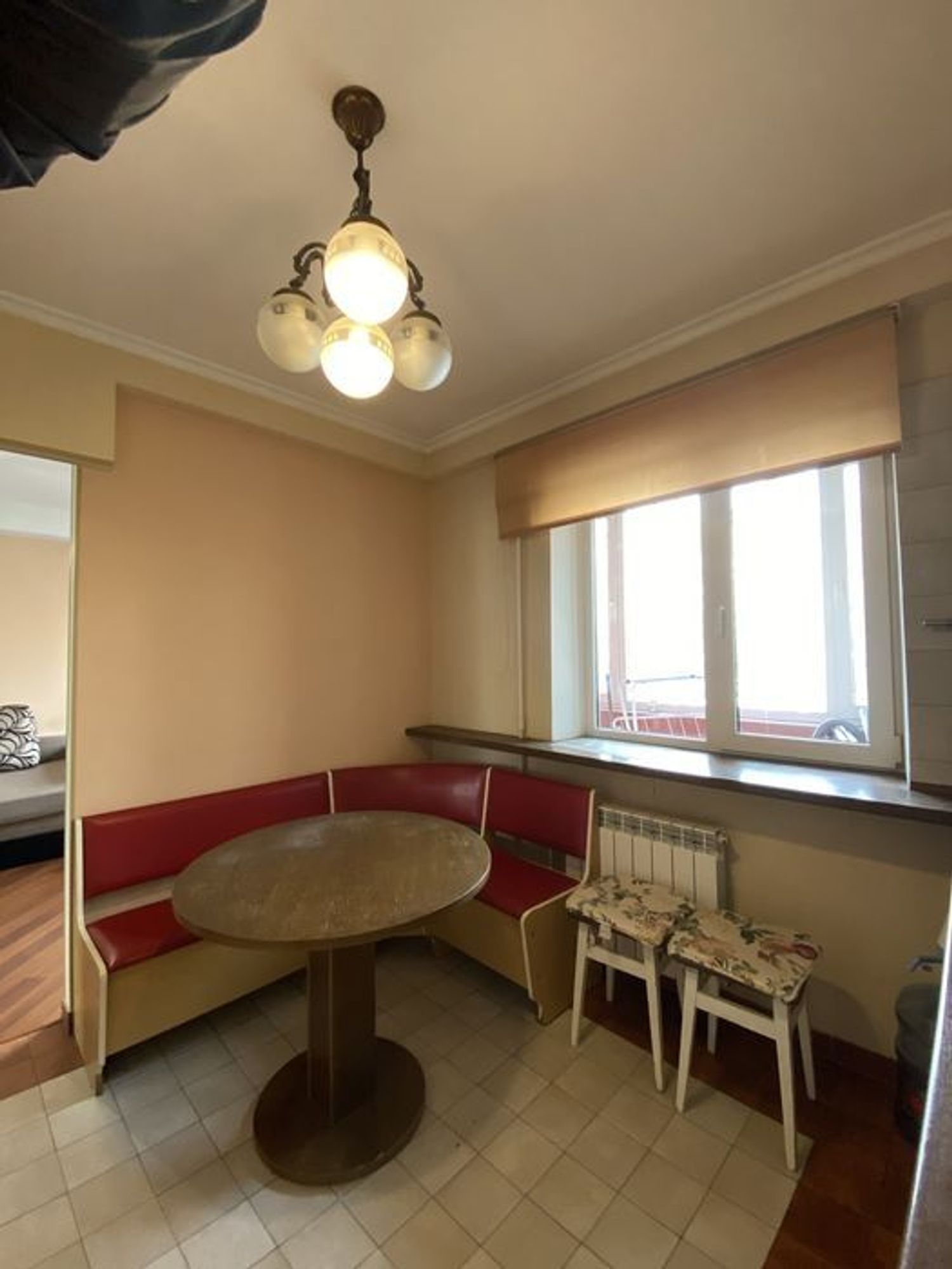 Piso en avenida de Pablo Neruda, 73 - Foto 1