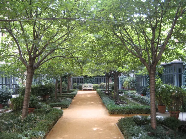 Piso en ronda Atocha, 15