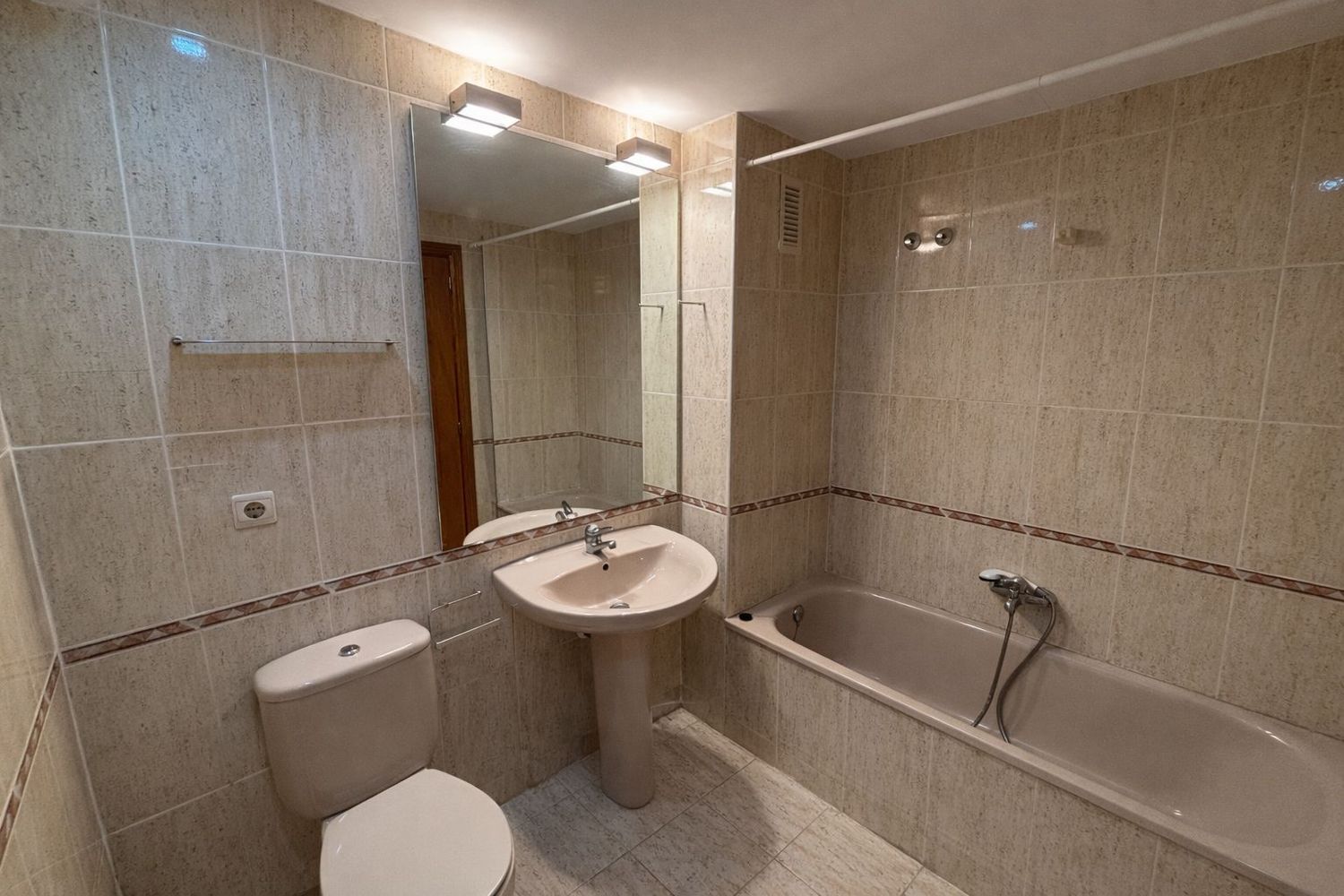 Piso en calle del 3 d'Abril de 1979, 4 - Foto 9