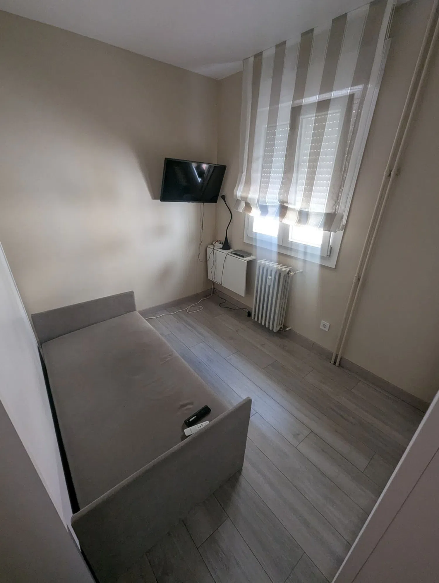 Estudio en calle de Guzmán el Bueno, 100 - Foto 1