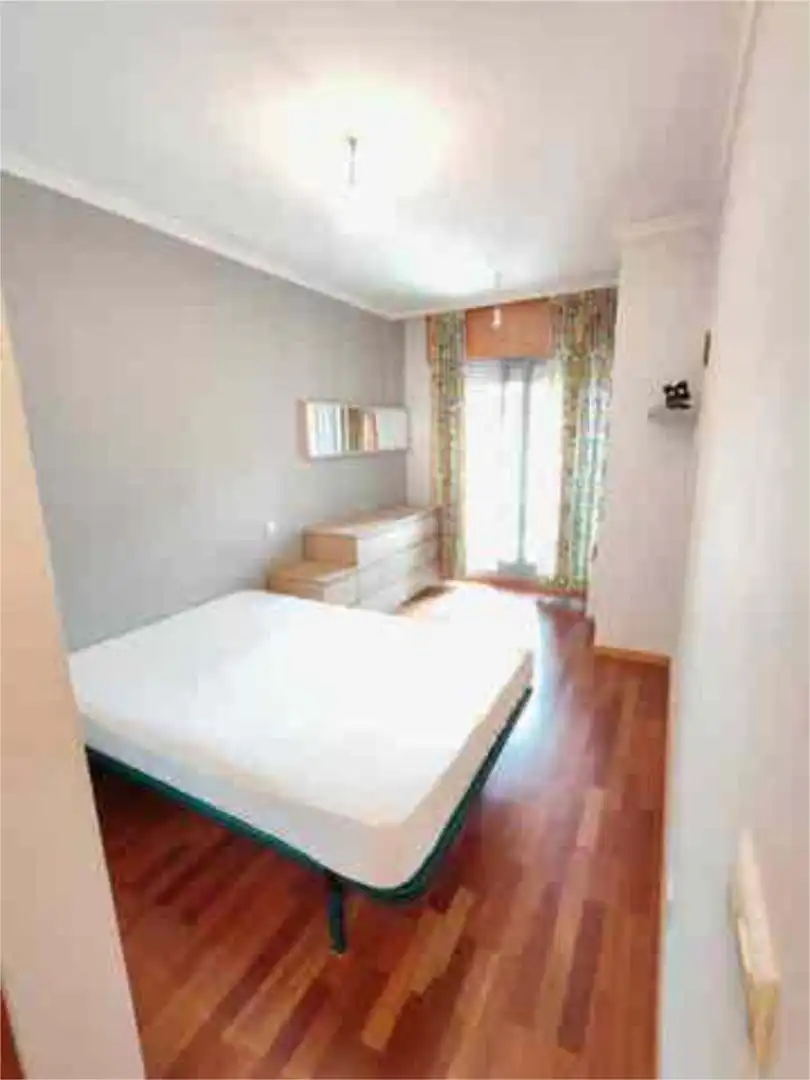 Piso en Castrelos - Foto 4