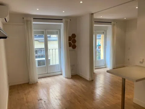 Piso en calle del Amparo, 60