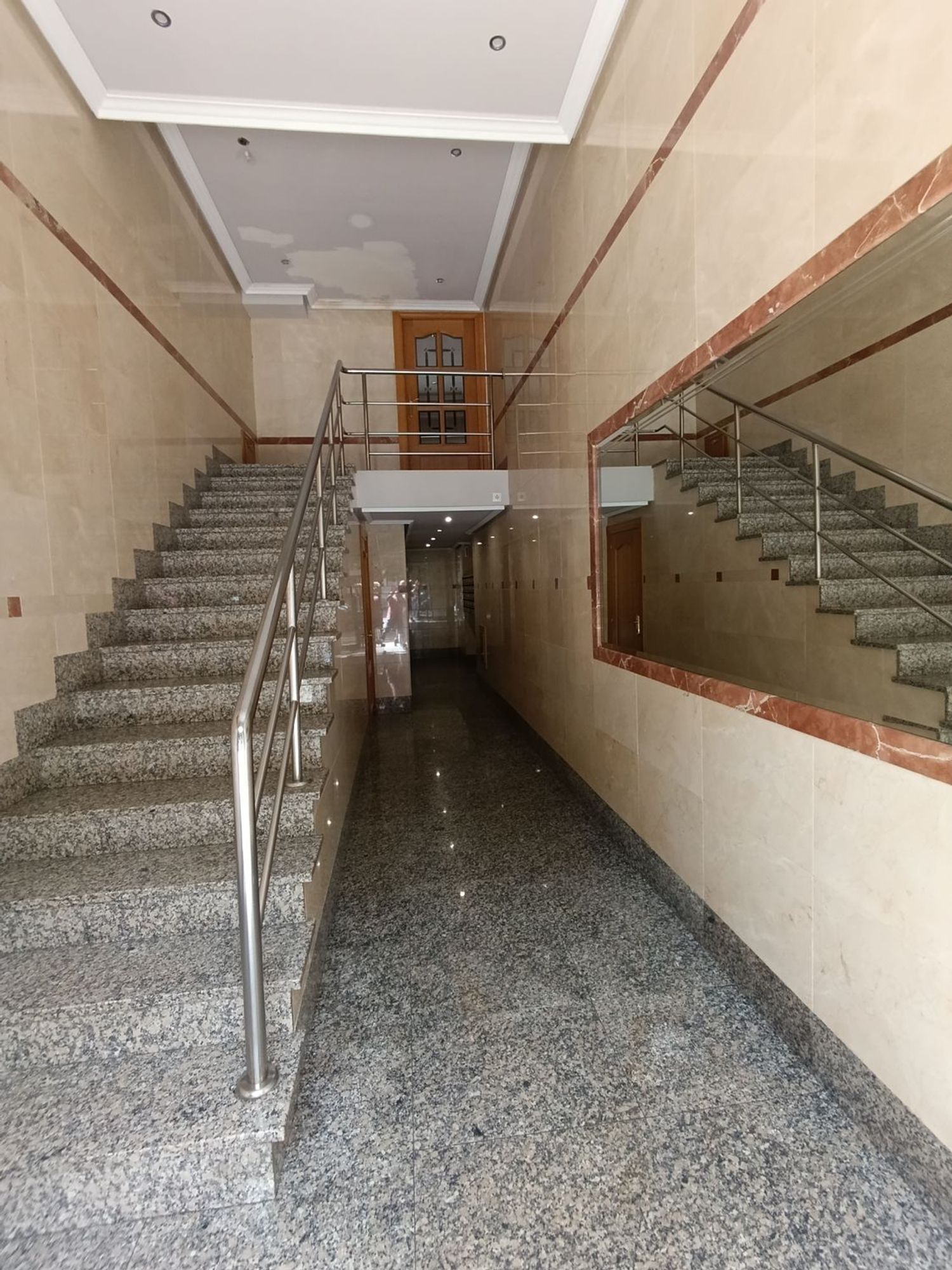 Piso en Avenida de la Constitución Española, 17 - Foto 2
