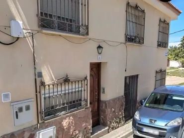 Casa adosada en  Calle Héroe de Cascorro 16 - Foto 1