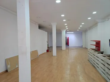 Local comercial en Sabadell - Foto 2