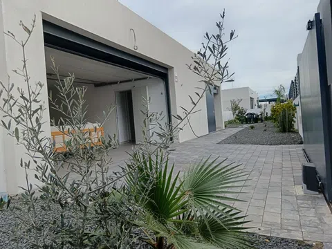 Casa independiente en calle Juan de Juni s/n c9