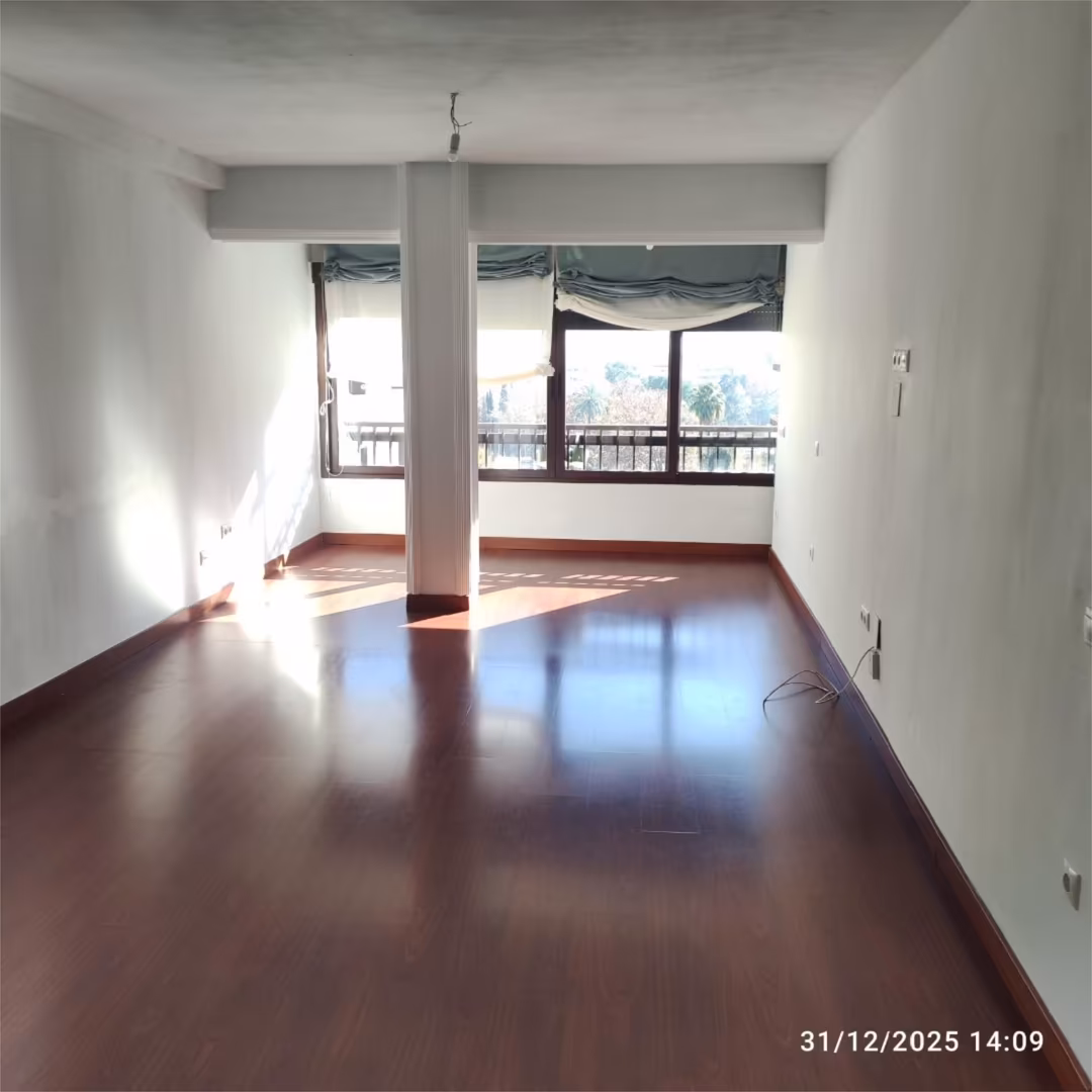 Piso en  Paseo de la Victoria 2