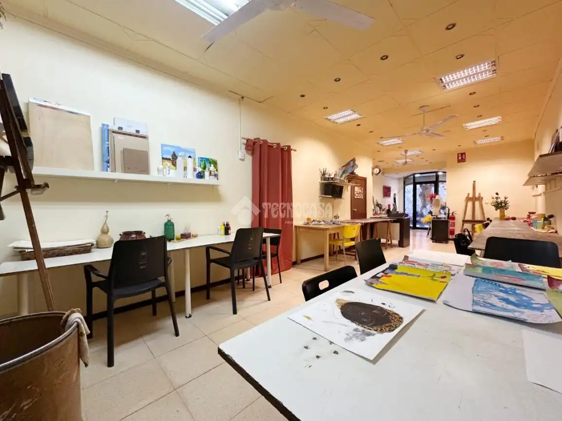 Local comercial en Sant Boi de Llobregat - Foto 3