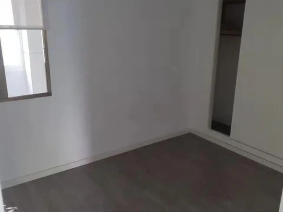 Piso en  Carrer de Tomás de Villarroya 21 - Foto 3