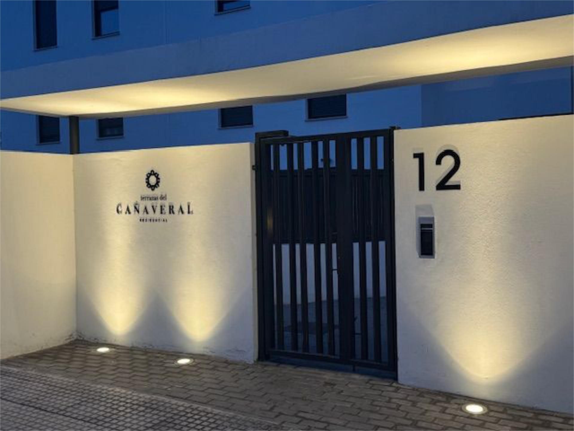 Piso en  Calle Astrea 12