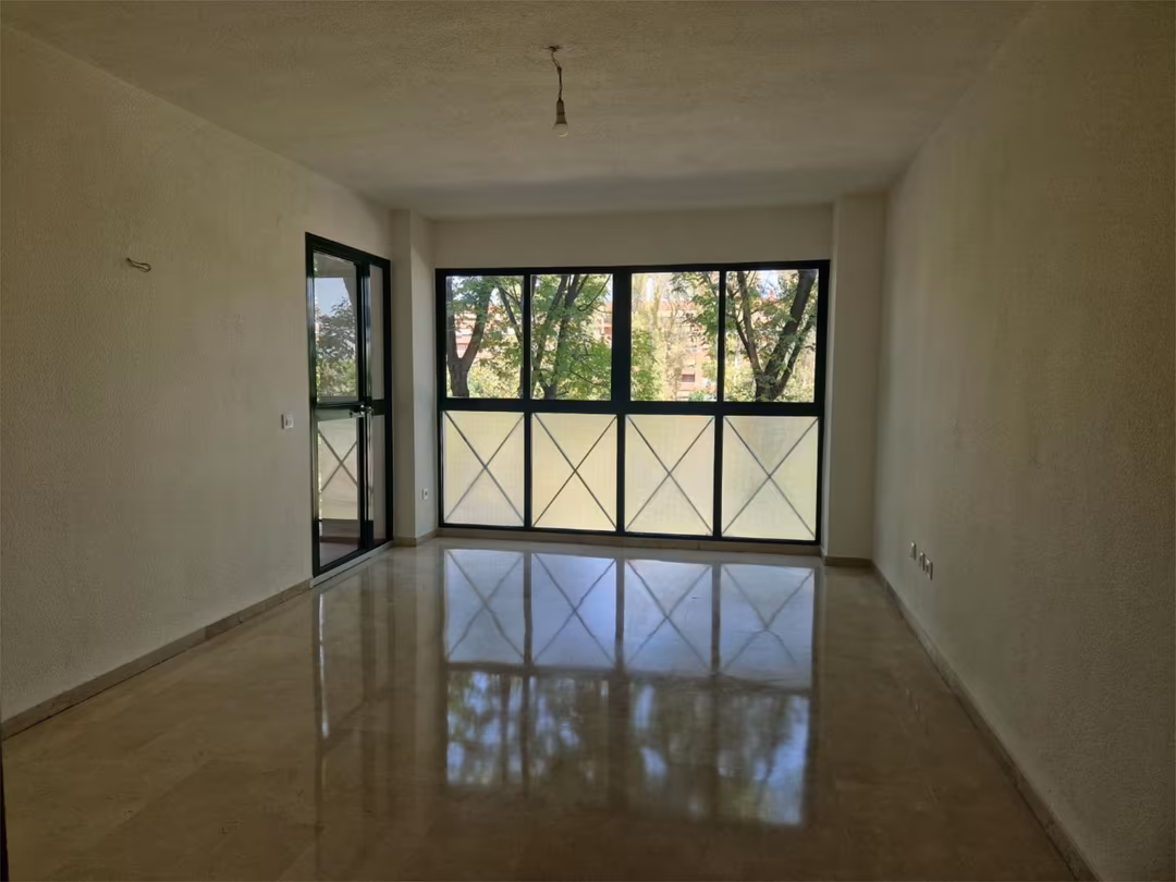 Piso en  Avenida Alcalde Luis Uruñuela 19 - Foto 6