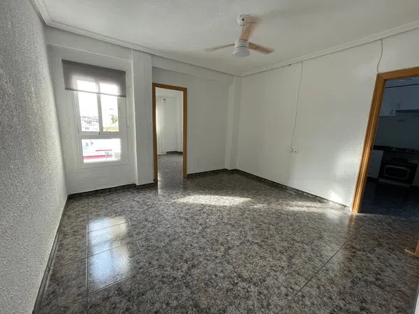 Piso en avenida de la Plata, 99