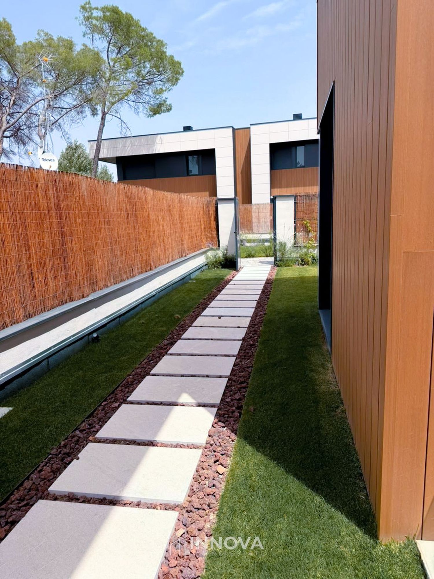 Chalet pareado en Majadahonda, Zona Pueblo - Foto 4