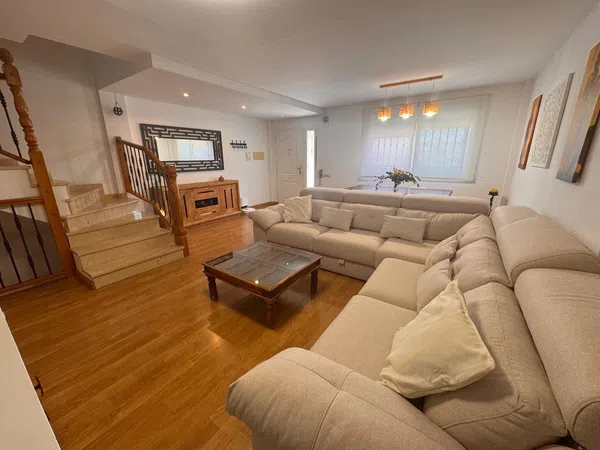 Chalet adosado en Calle bolos, 8 - Foto 1