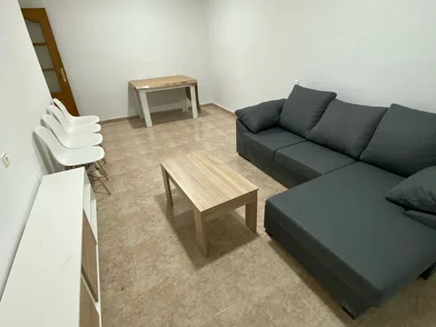 Piso en calle Pedáneo Rafael Sánchez, 8
