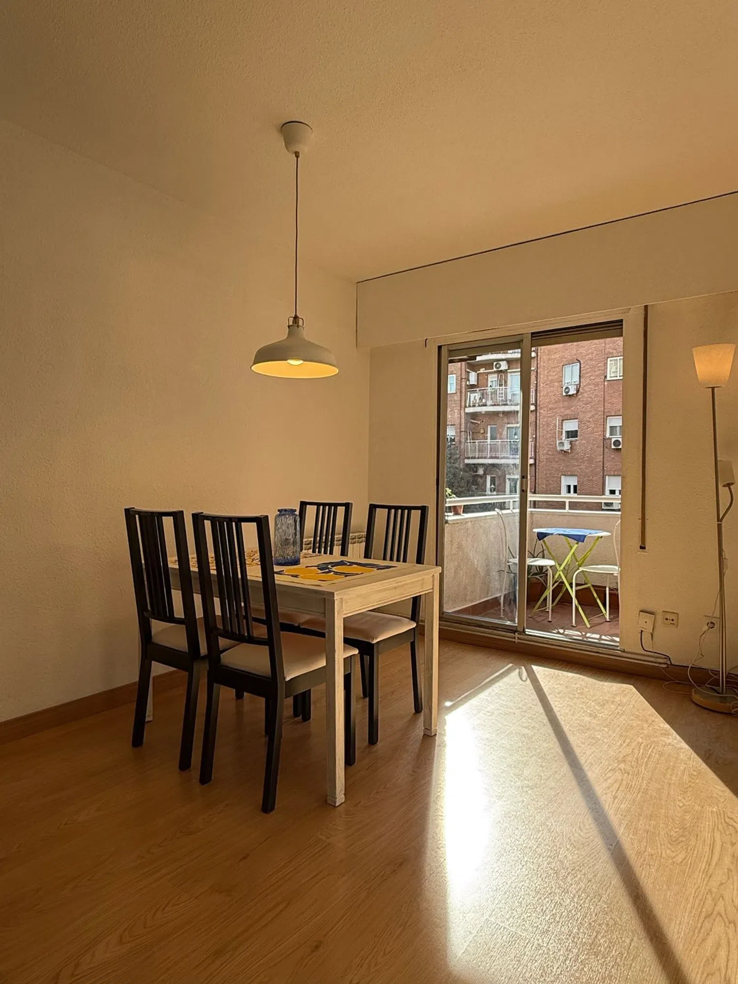 Piso en calle de Embajadores, 95 - Foto 3