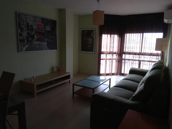 Piso en calle de Aquitania, 57