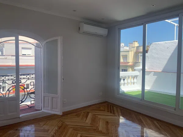 Ático en calle de Castelló, 52