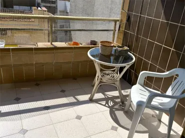 Piso en  Carrer d'Hernán Cortés 11 - Foto 5