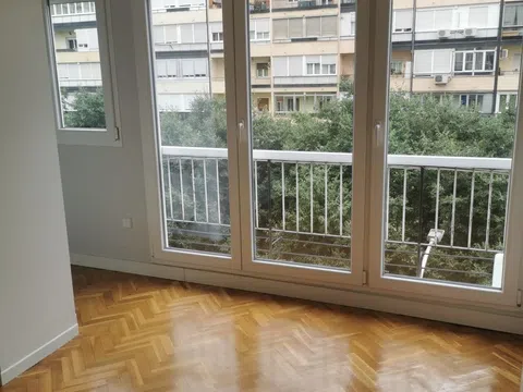 Piso en calle Virgen del Coro, 3