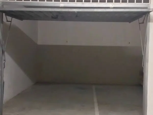 Piso en Avenida de Hermanos Perez Casariego, 5 - Foto 4