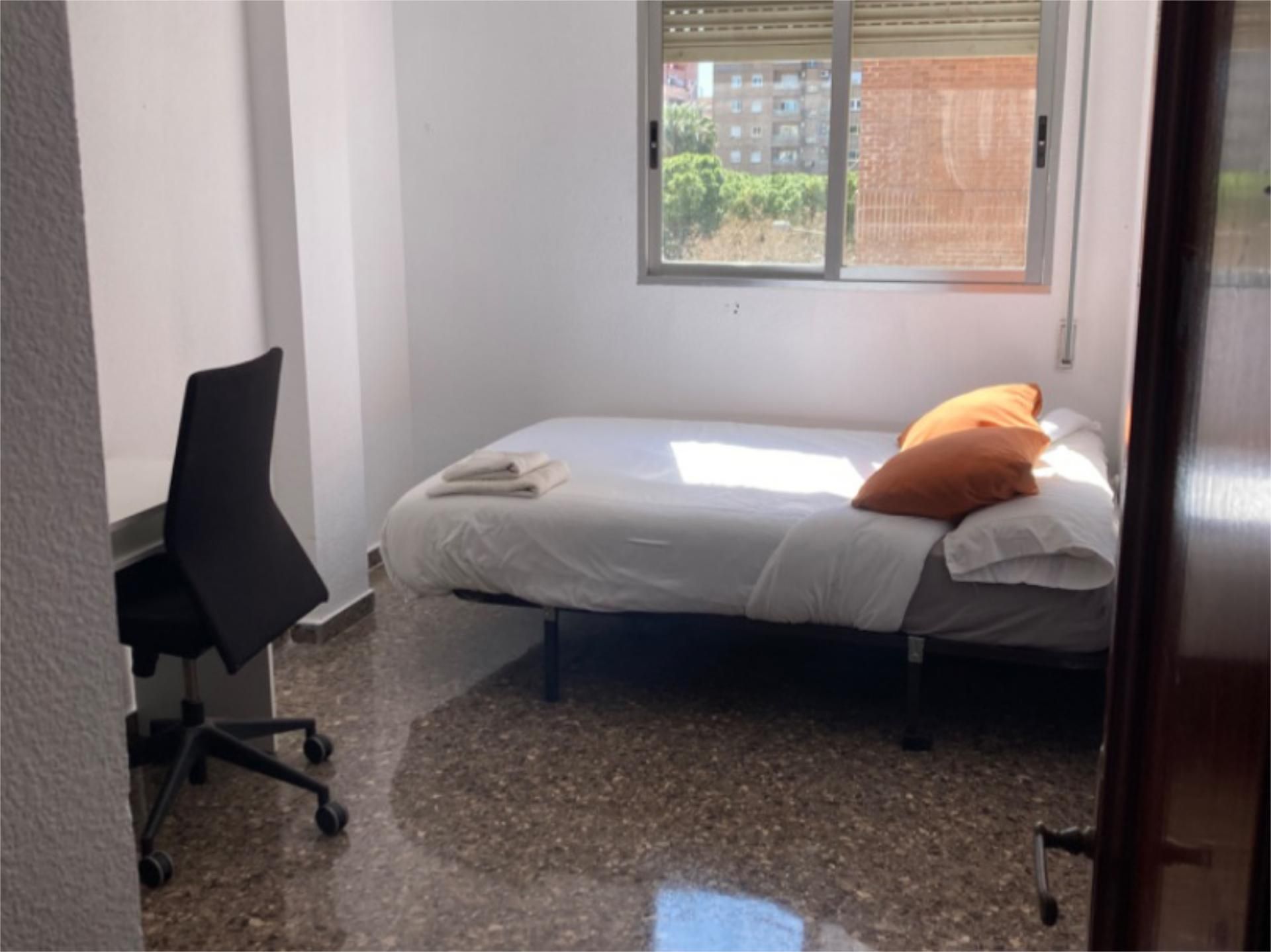 Piso en  Carrer de Beniopa 1 - Foto 8