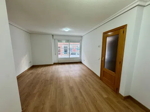 Piso en avenida de Orense, 3