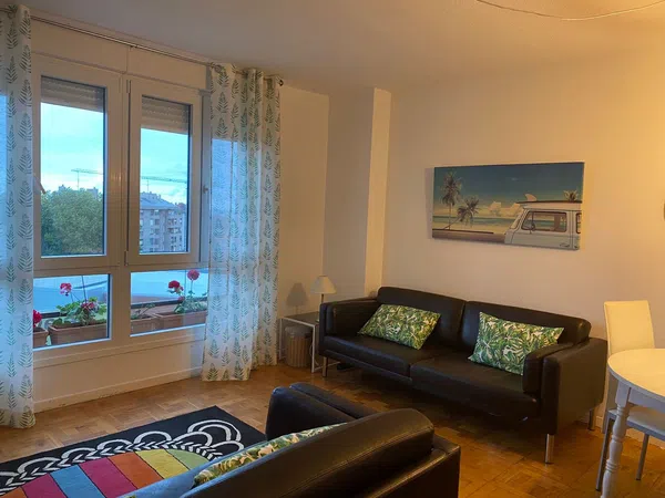 Piso en calle José Simón Cabarga, 4 b