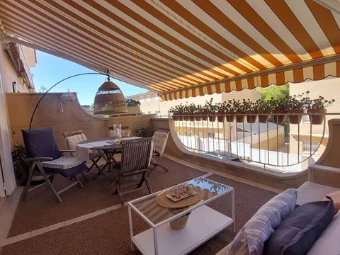 Chalet adosado en calle de la Cova Fumada, 29