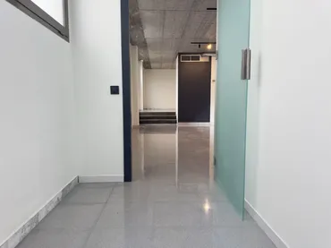 Local comercial en  Carrer del Pantà 92 - Foto 14