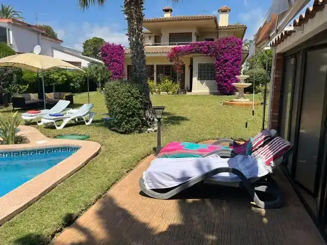 Chalet en  Carrer Saturn 20 - Foto 2