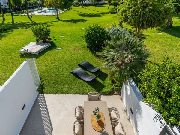 Chalet adosado en Avenida Valle del Golf, 8 - Foto 5