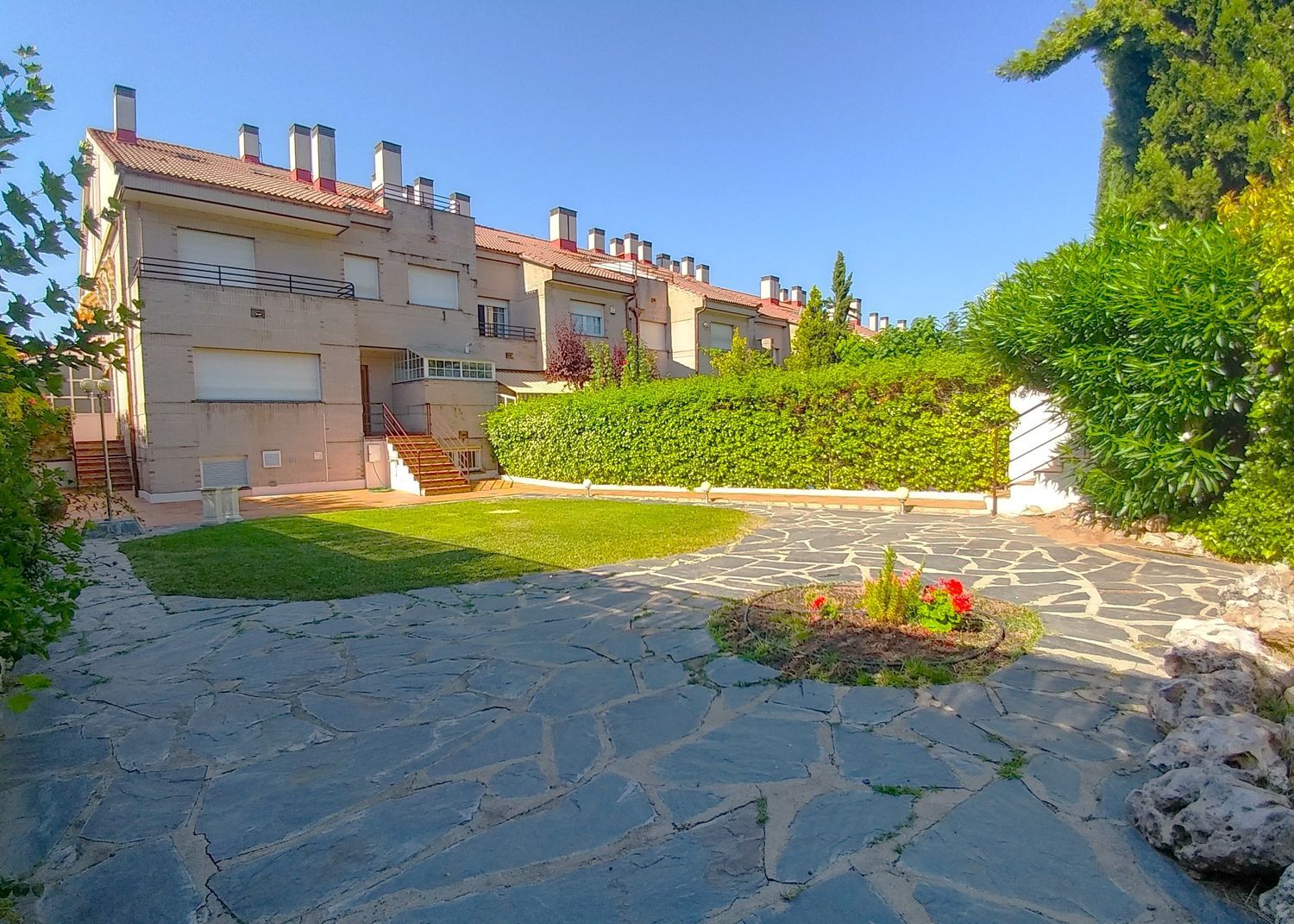 Chalet adosado en Urb. urbanizacion parque rozas Barrio El Pinar- Punta Galea - Foto 1