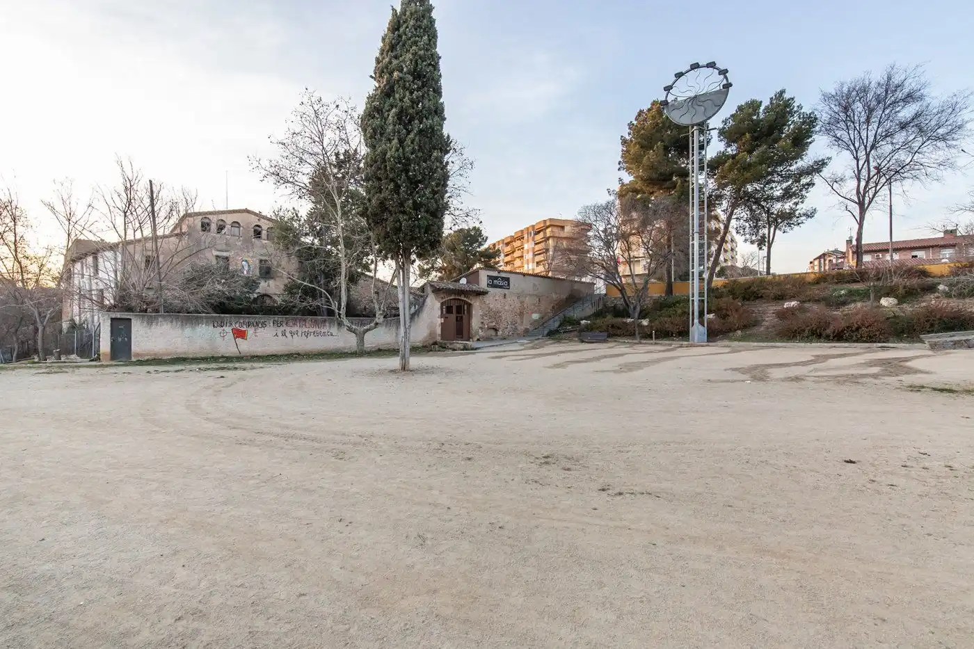 Local comercial en  Calle DEMOSTENES DE - Foto 25