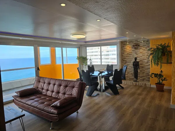 Piso en calle Las Palmeras, 24